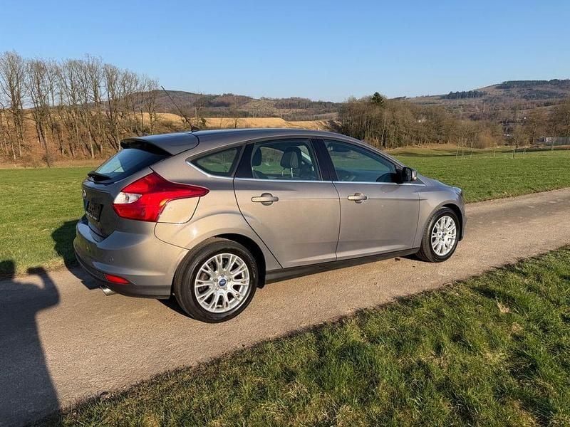 Gebraucht Ford Focus Titanium 150 PS (110 kW) 2011 Braun Limousine