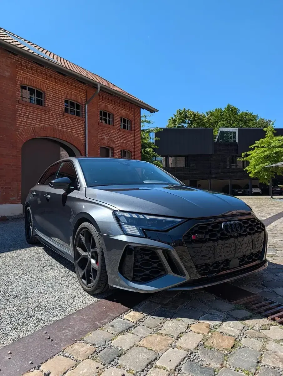 Gebraucht Audi RS3 Sportback Design 400 PS (294 kW) 2022 Grau Kleinwagen