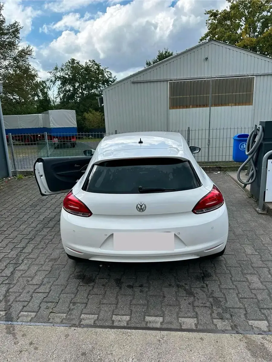 Gebraucht VW Scirocco 122 PS (89 kW) 2010 Weiß Coupé