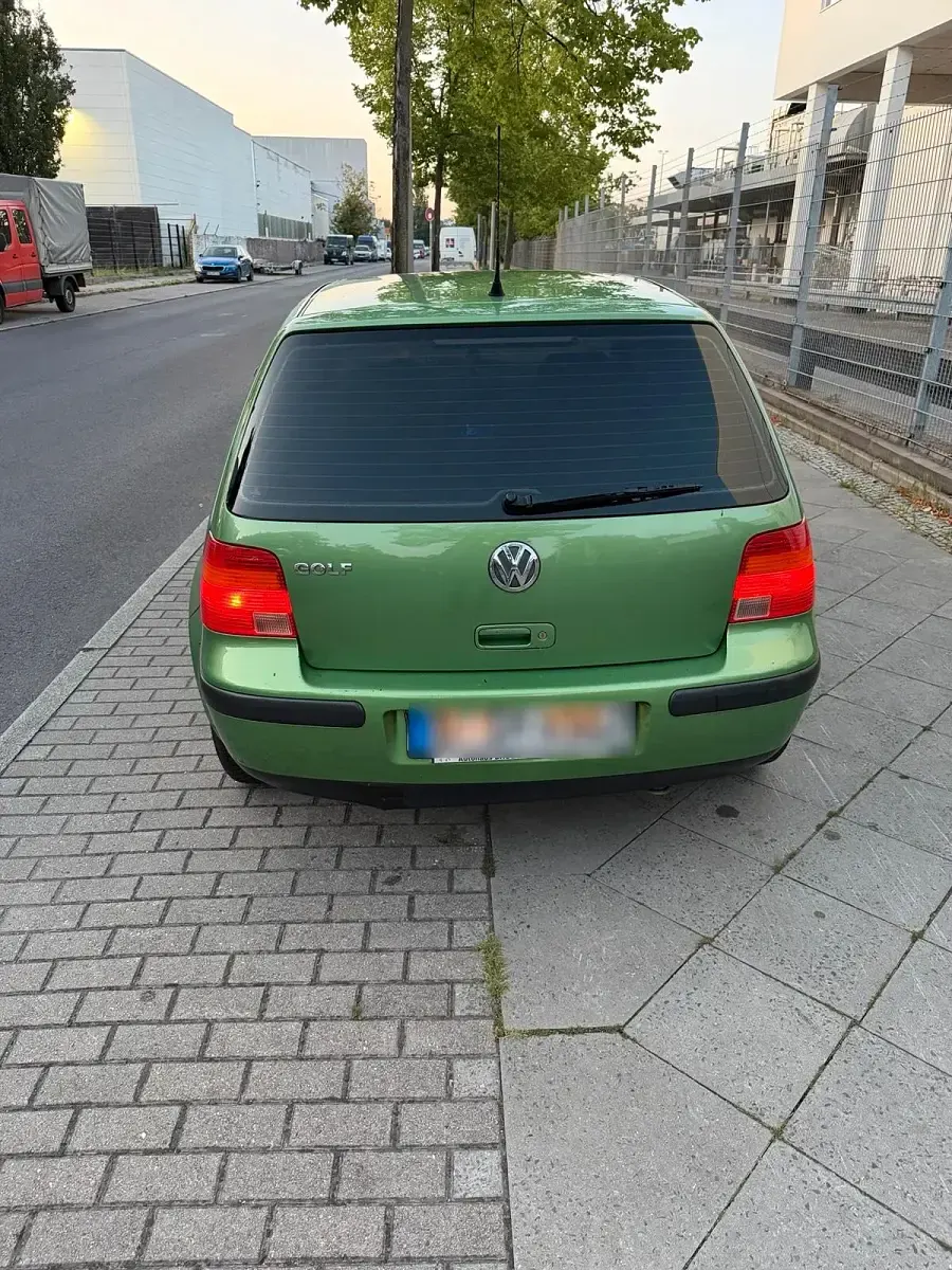 Gebraucht VW Golf IV 75 PS (55 kW) 1999 Grün Kleinwagen