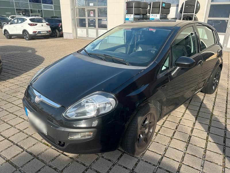 Schwarz Gebraucht 2010 Fiat Punto Evo Kleinwagen | 2.600 € (Fairer Preis) - Bild 1/4