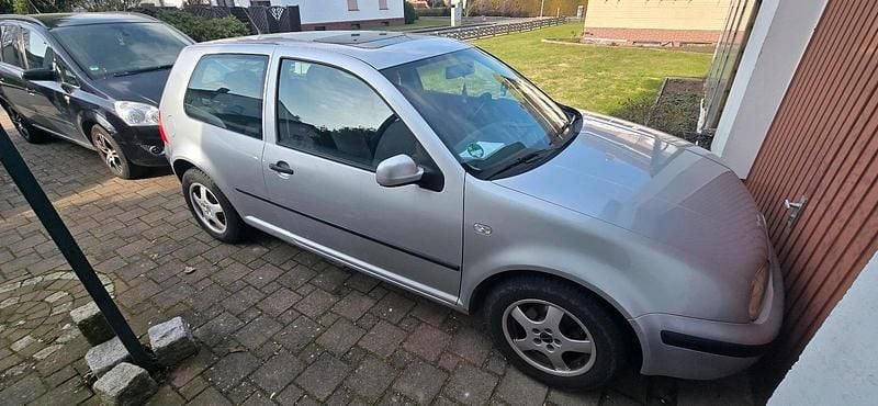 Gebraucht VW Golf IV 75 PS (55 kW) 2002 Grau Kleinwagen