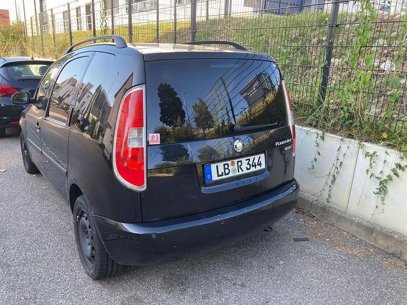Schwarz Gebraucht 2008 Skoda Roomster Style Kombi | 1.340 € (Fairer Preis) - Bild 1/4