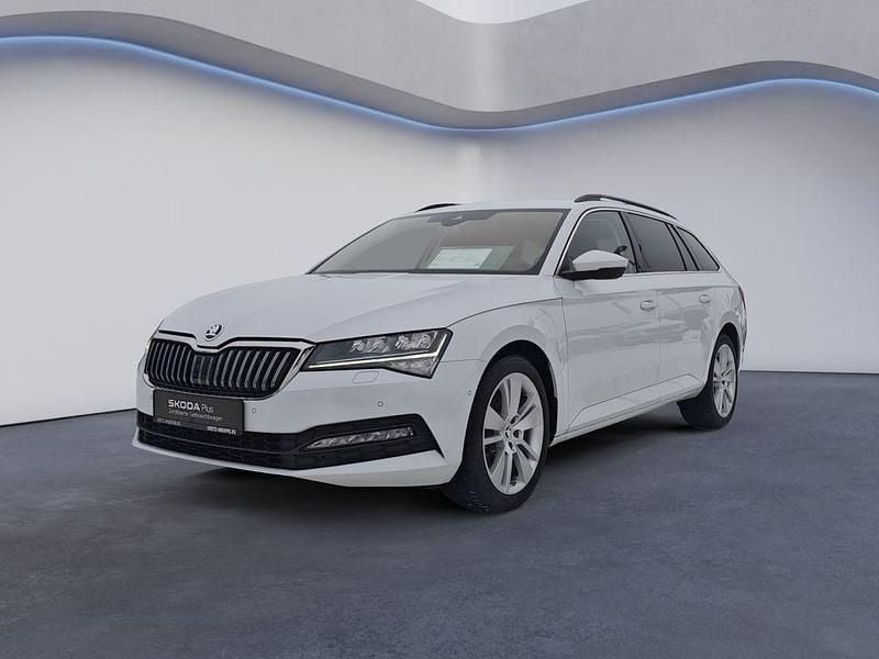Gebraucht Skoda Superb Ambition 150 PS (110 kW) 2022 Weiß Kombi