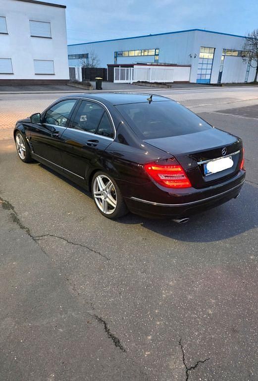 Gebraucht Mercedes C350 272 PS (200 kW) 2008 Schwarz Limousine
