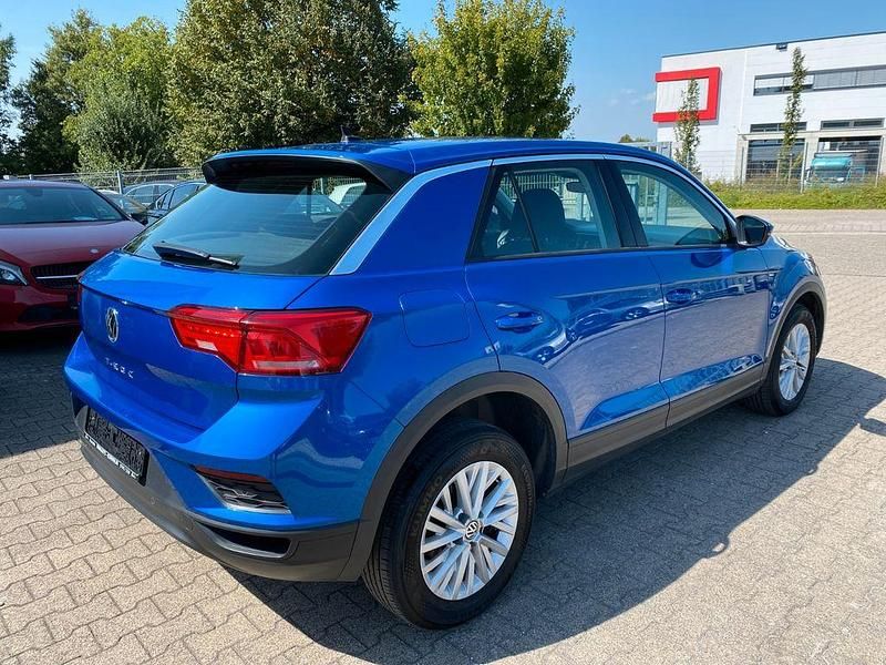 Gebraucht VW T-Roc Basis 116 PS (85 kW) 2018 Blau SUV