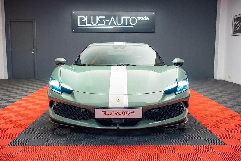 Gebraucht Ferrari 296 829 PS (609 kW) 2024 Grün