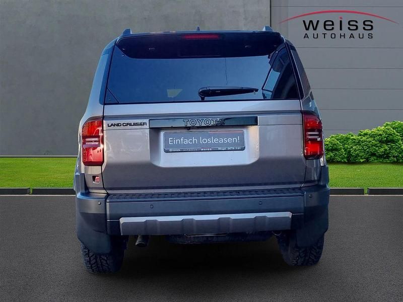 Gebraucht Toyota Land Cruiser Executive 205 PS (150 kW) 2024 Braun SUV