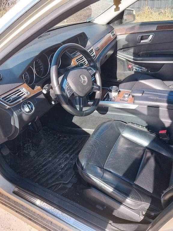 Gebraucht Mercedes E200 Avantgarde 136 PS (100 kW) 2015 Beige Limousine