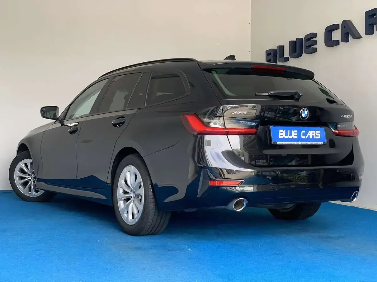 Używany BMW 320 Advantage 190 KM (139 kW) 2020 Czarny Kombi