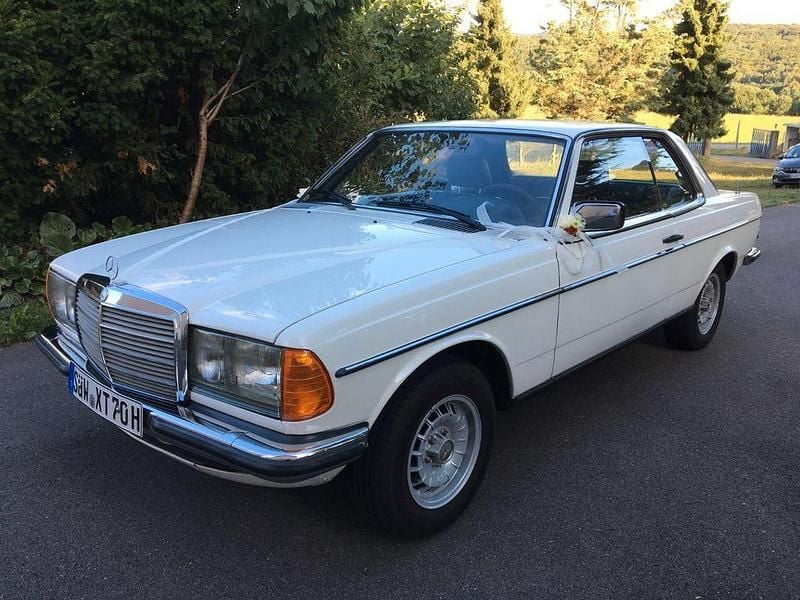 Weiß Gebraucht 1977 Mercedes 280 Coupé | 10.750 € - Bild 1/4