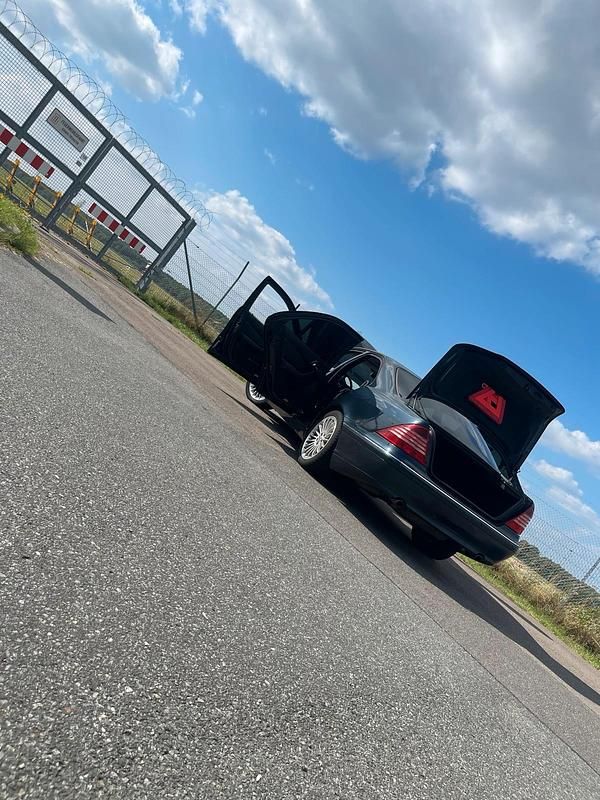 Blau Gebraucht 2003 Mercedes S320 Limousine | 3.799 € (Fairer Preis) - Bild 1/4