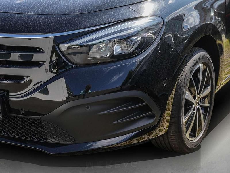 Gebraucht Mercedes EQT200 Progressive 89 kW (122 PS) 2024 Loparitschwarz Van / Kleinbus