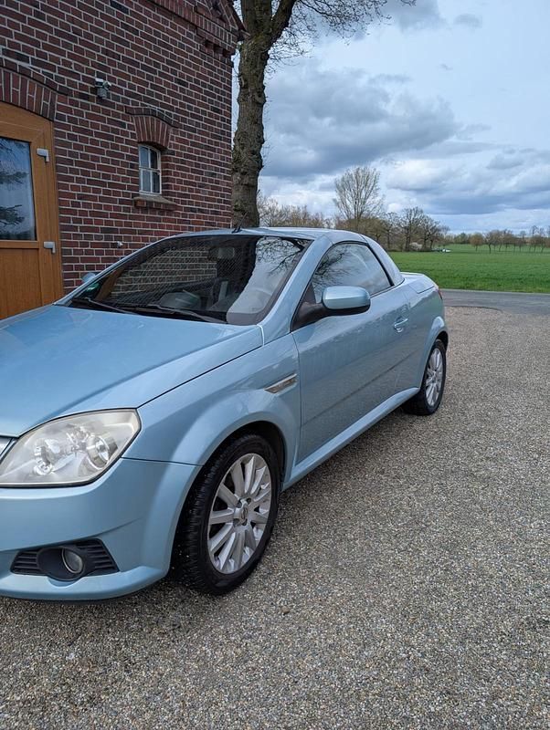 Gebraucht Opel Tigra 90 PS (66 kW) 2009 Blau Cabrio