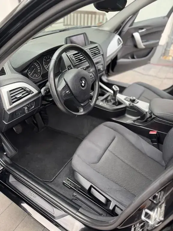 Gebraucht BMW 116 136 PS (100 kW) 2012 Schwarz Kleinwagen