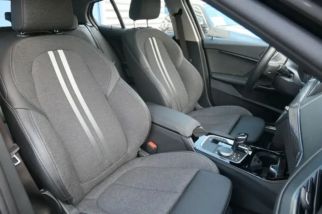 Gebraucht BMW 120 Sport Line 190 PS (139 kW) 2021 Mineralgrau Limousine