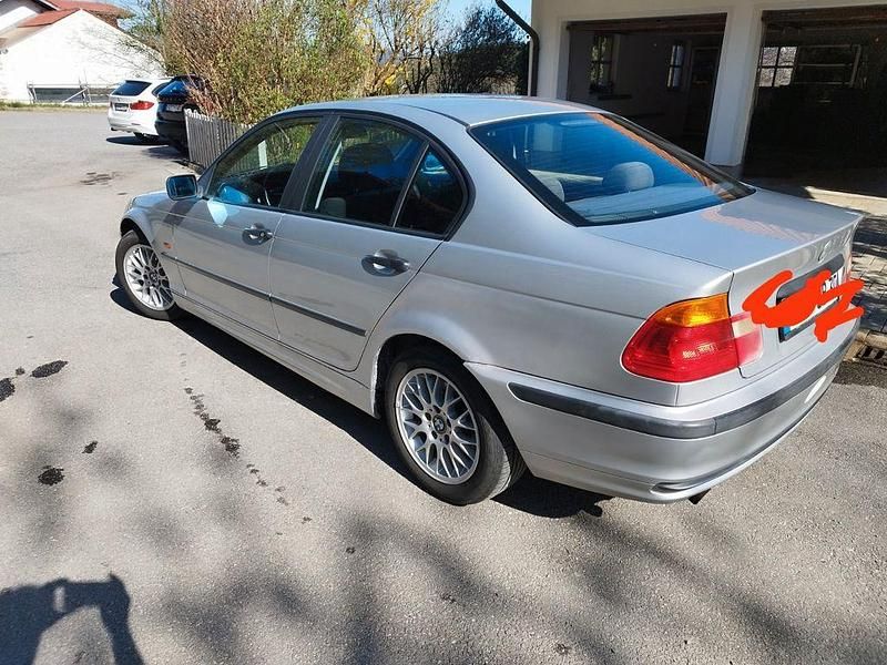 Gebraucht BMW 316 105 PS (77 kW) 1999 Grau Limousine