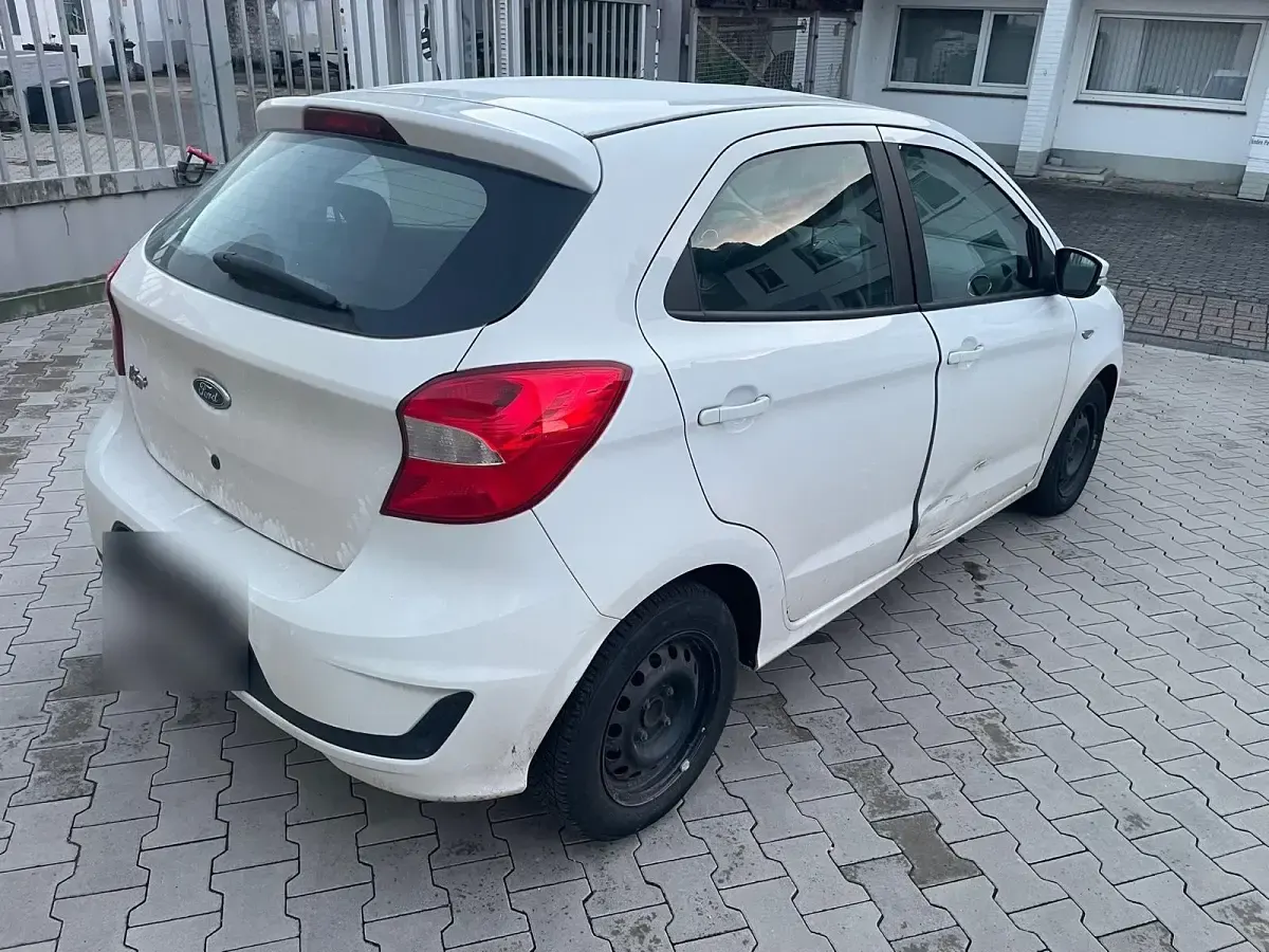 Gebraucht Ford Ka Plus 75 PS (55 kW) 2019 Weiß Kleinwagen