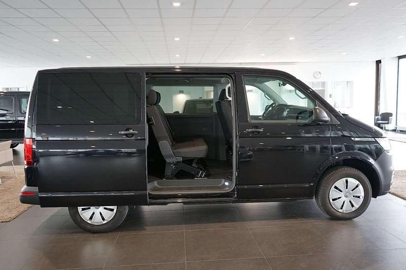 Gebraucht VW Caravelle 150 PS (110 kW) 2024 Deep black perleffekt Van / Kleinbus