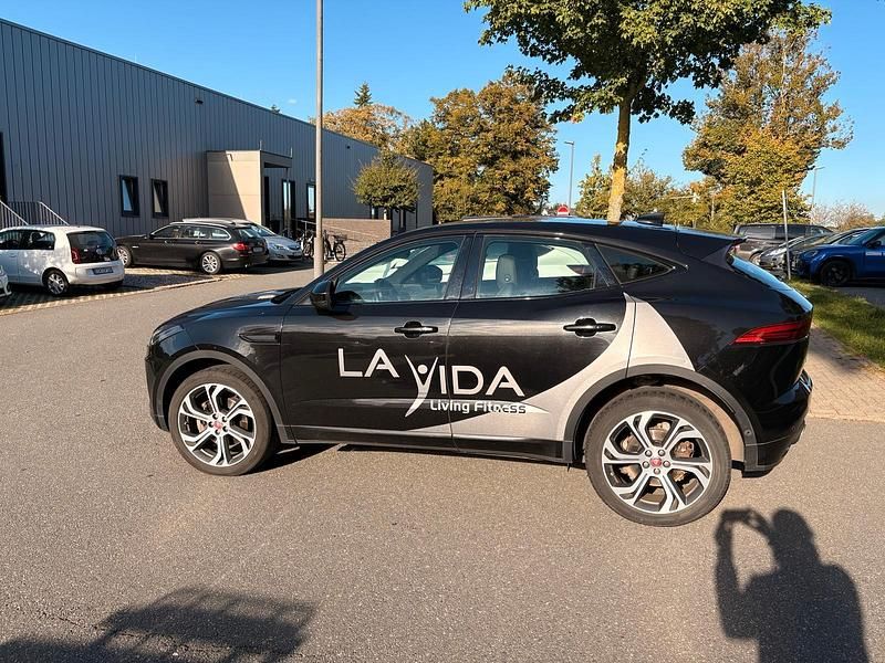 Schwarz Gebraucht 2018 Jaguar E-Pace First Edition SUV | 17.900 € (Etwas zu teuer) - Bild 1/4