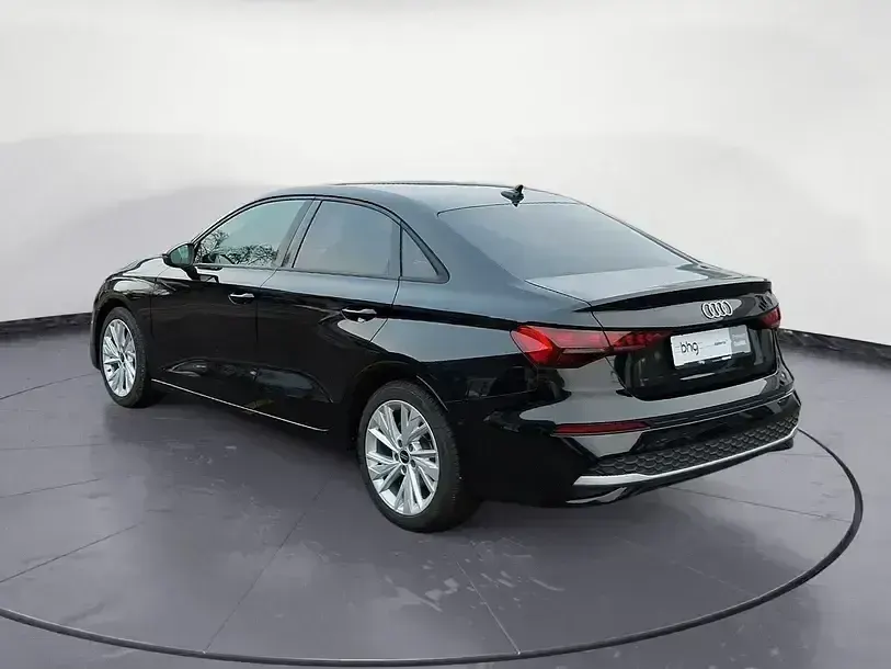 Używany Audi A3 Advanced 116 KM (85 kW) 2025 Czarny Sedan/Limuzyna