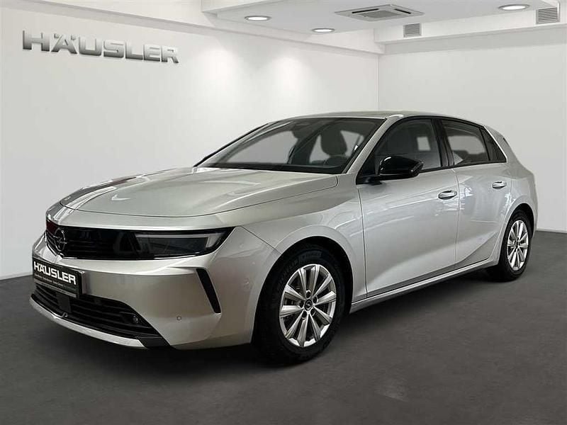 Kristall silber Gebraucht 2023 Opel Astra Enjoy Limousine | 19.490 € (Superpreis) - Bild 1/4
