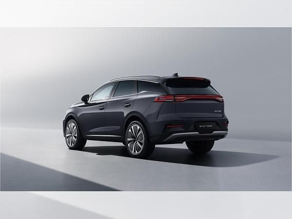 Neu BYD Tang 380 kW (517 PS) 2025 Grau (mountain grey) SUV