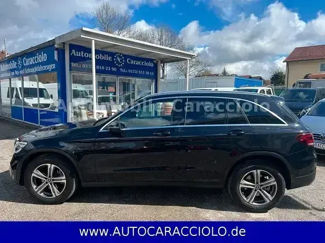 Gebraucht Mercedes GLC220 AMG 194 PS (142 kW) 2021 Schwarz Limousine