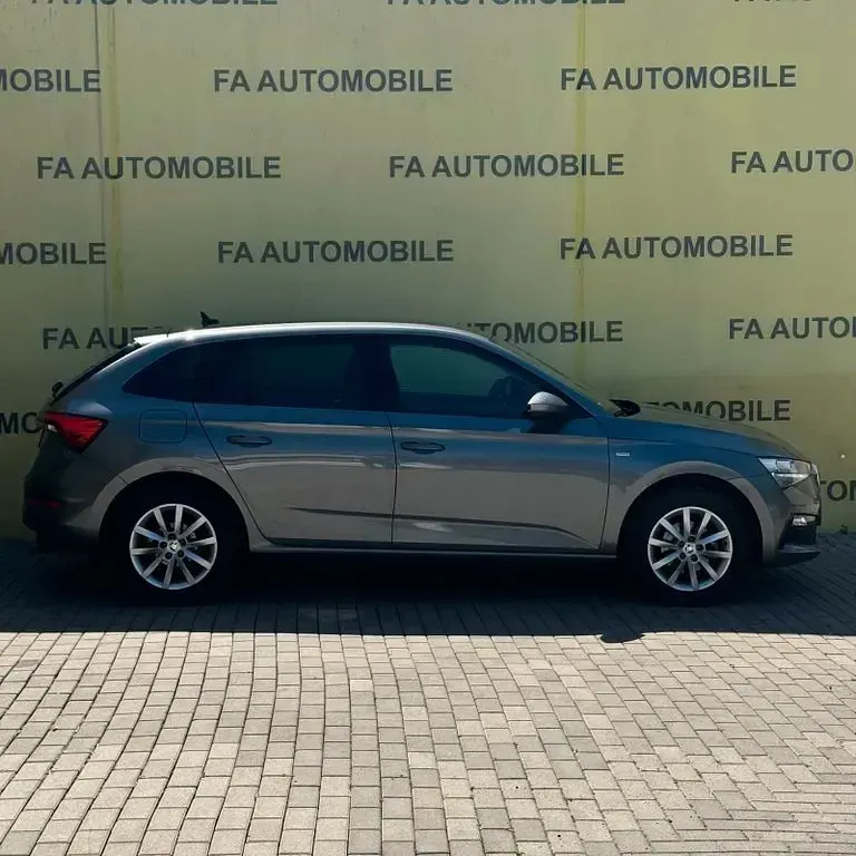 Gebraucht Skoda Scala Ambition 150 PS (110 kW) 2022 Grau Kleinwagen