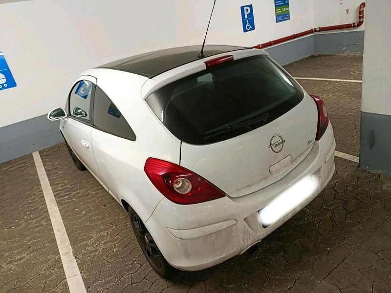 Gebraucht Opel Corsa 90 PS (66 kW) 2008 Weiß Kleinwagen