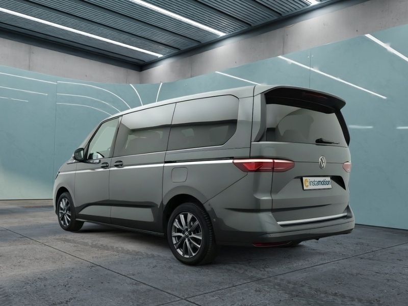 Gebraucht VW T7 Style 204 PS (150 kW) 2023 Grau Van