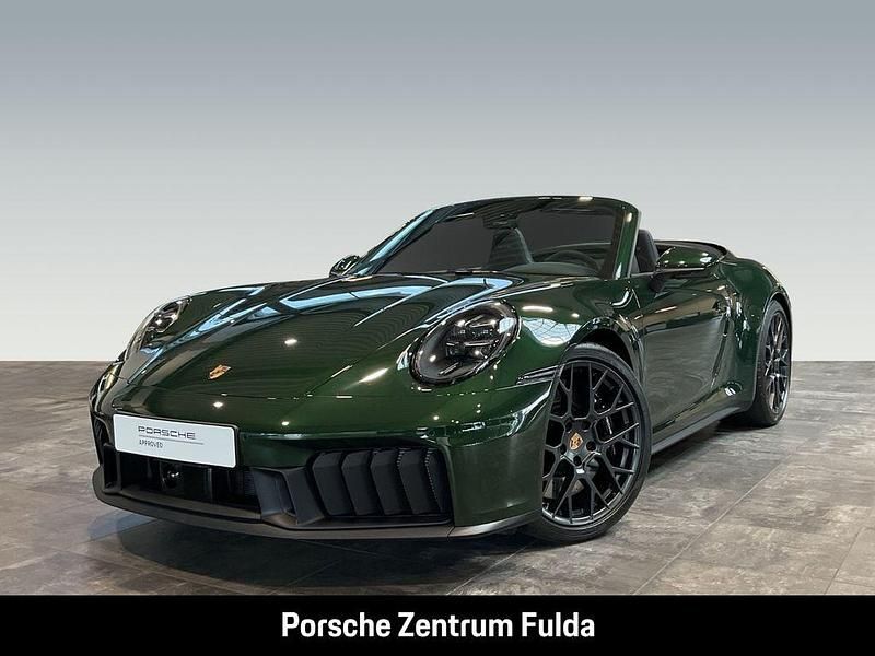 Grün Gebraucht 2025 Porsche 911 Carrera GTS Cabrio | 194.490 € - Bild 1/4