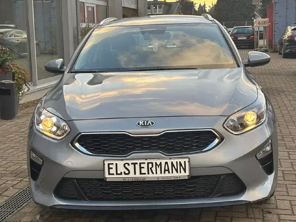 Gebraucht Kia Ceed Sportswagon Vision 160 PS (117 kW) 2021 Silber Kombi