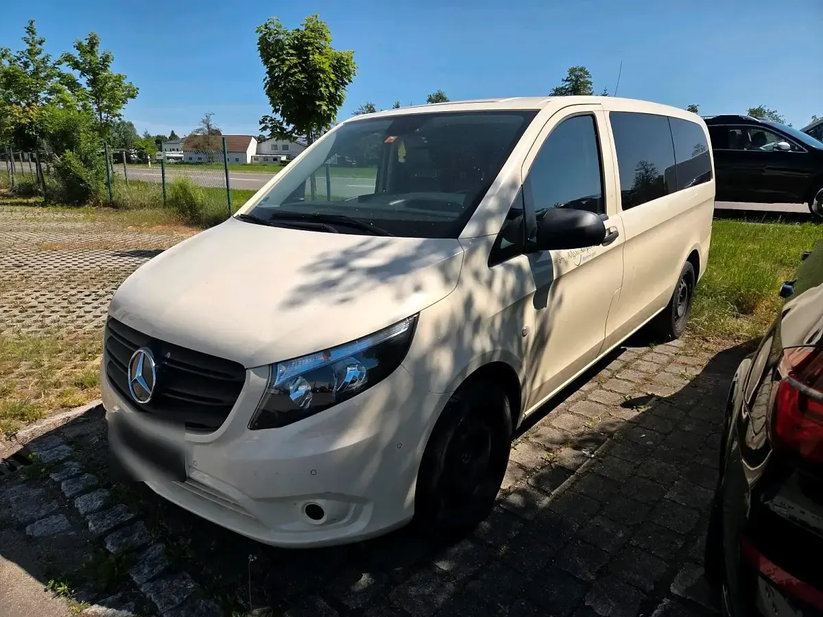 Gebraucht Mercedes Vito 163 PS (119 kW) 2022 Beige Van