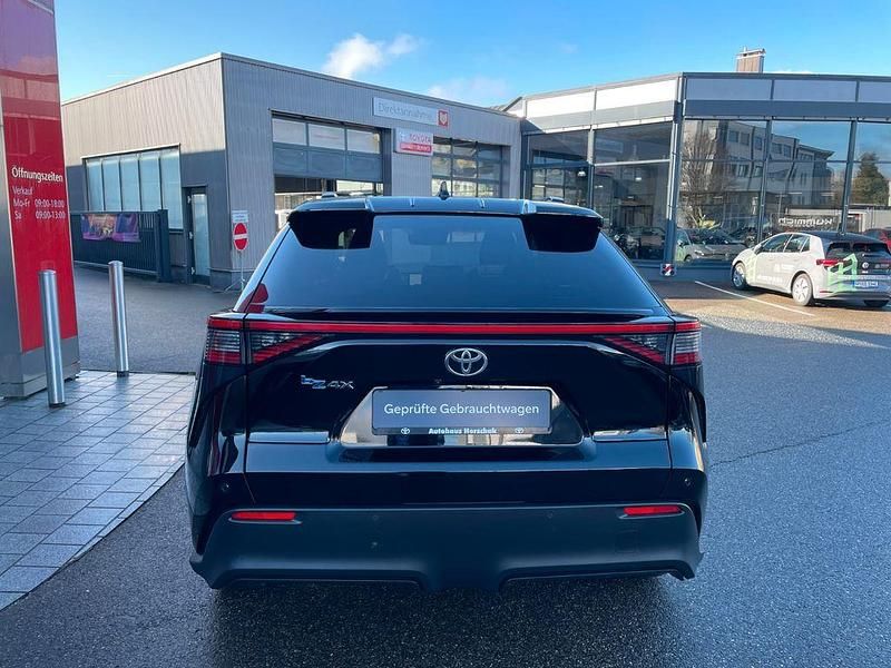 Gebraucht Toyota bZ4X Basis 150 kW (204 PS) 2023 Schwarz SUV