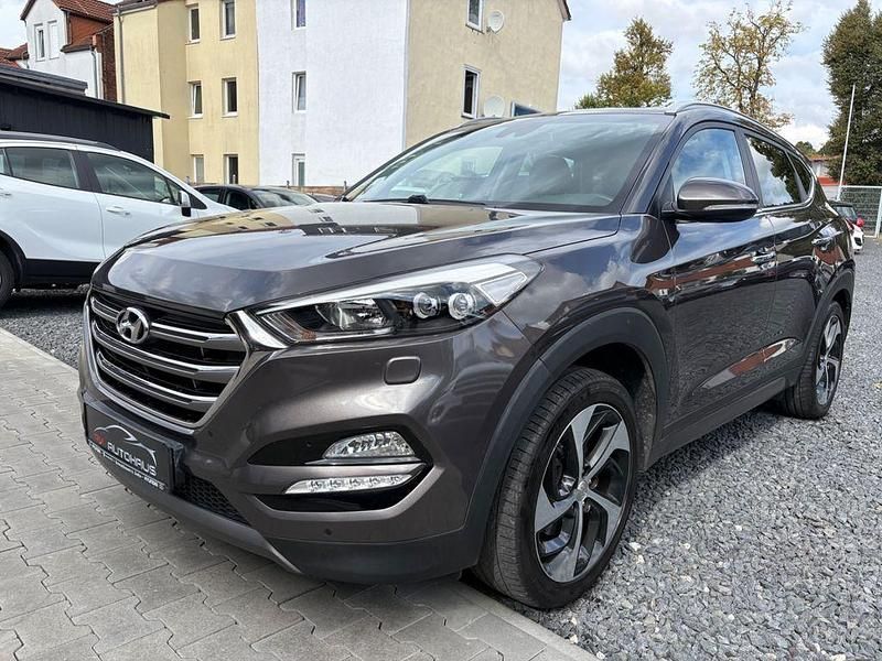 Braun Gebraucht 2015 Hyundai Tucson Trend SUV | 14.999 € (Fairer Preis) - Bild 1/4