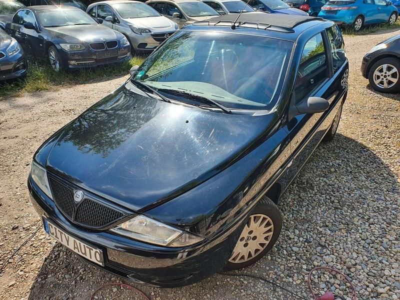 Gebraucht Lancia Ypsilon 60 PS (44 kW) 2001 Schwarz Kleinwagen