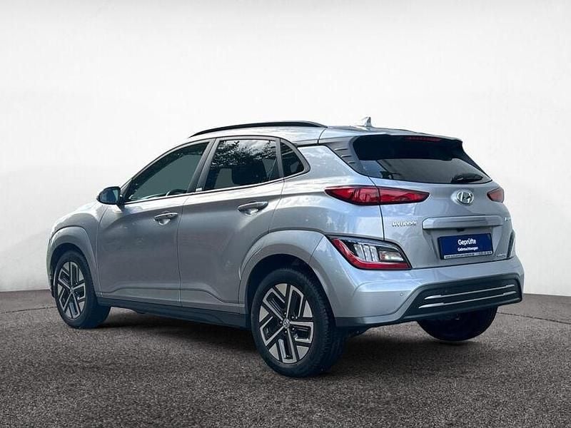 Gebraucht Hyundai Kona Trend 100 kW (136 PS) 2021 Silber SUV