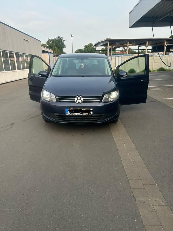 Blau Gebraucht 2011 VW Sharan Van / Kleinbus | 11.000 € (Etwas zu teuer) - Bild 1/4