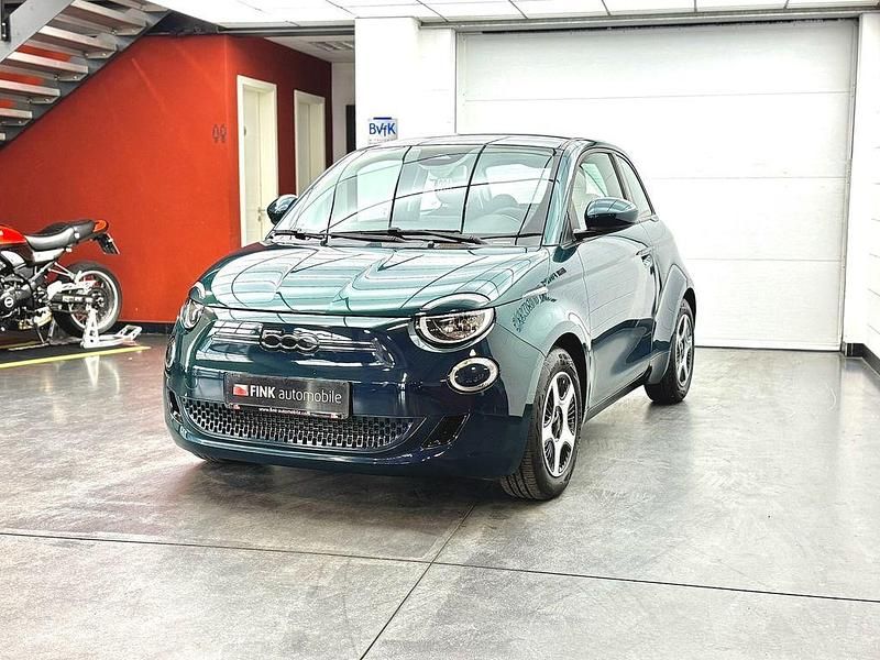 Gebraucht Fiat 500e Action 69 kW (95 PS) 2023 Grün Limousine