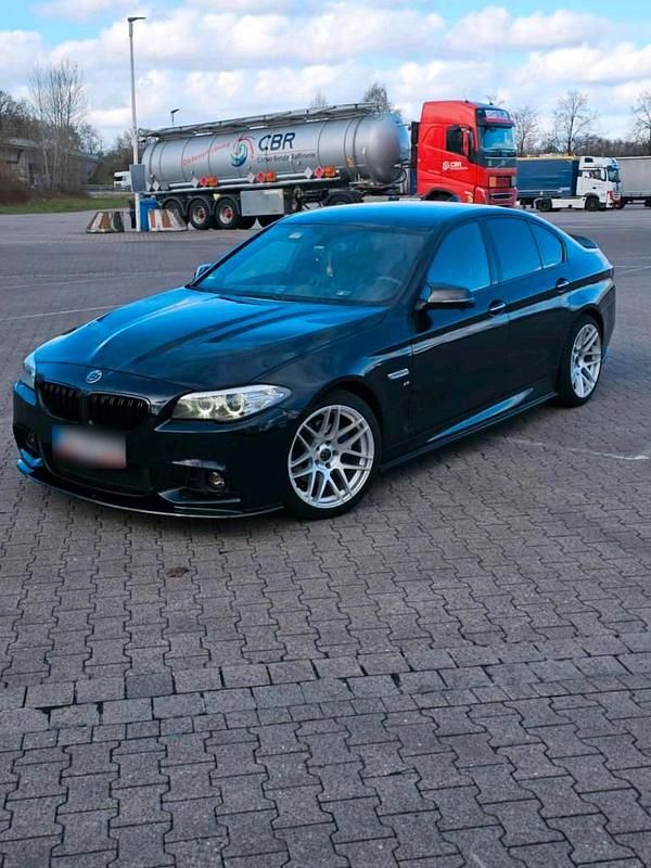 Usata BMW 520 220 CV (161 kW) 2017 Nero Berlina