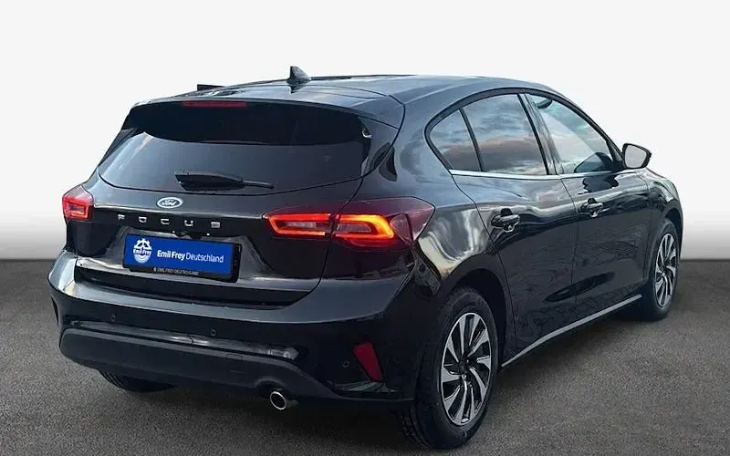 Neu Ford Focus Titanium 125 PS (91 kW) 2025 Schwarz Limousine