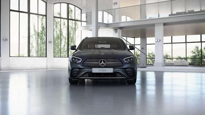 Metalliclack graphitgrau Gebraucht 2021 Mercedes E400 AMG Kombi | 40.800 € (Fairer Preis) - Bild 1/4