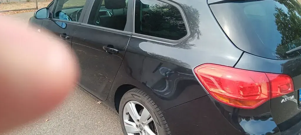 Gebraucht Opel Astra Style 140 PS (102 kW) 2014 Schwarz Kombi
