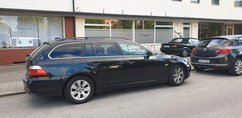 Schwarz Gebraucht 2007 BMW 525 Kombi | 5.245 € (Fairer Preis) - Bild 1/4