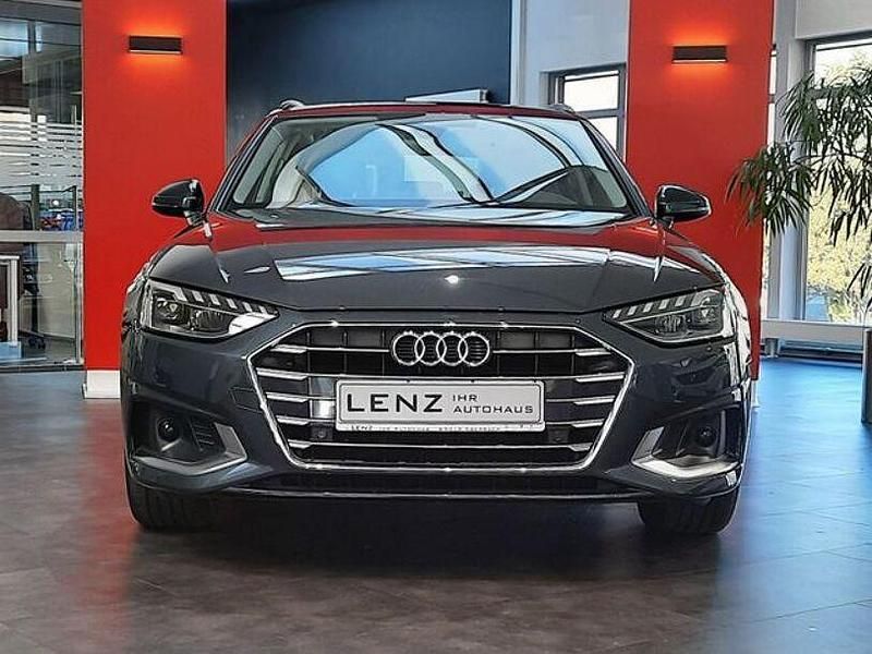 Gebraucht Audi A4 Advanced 136 PS (100 kW) 2021 Grau Kombi