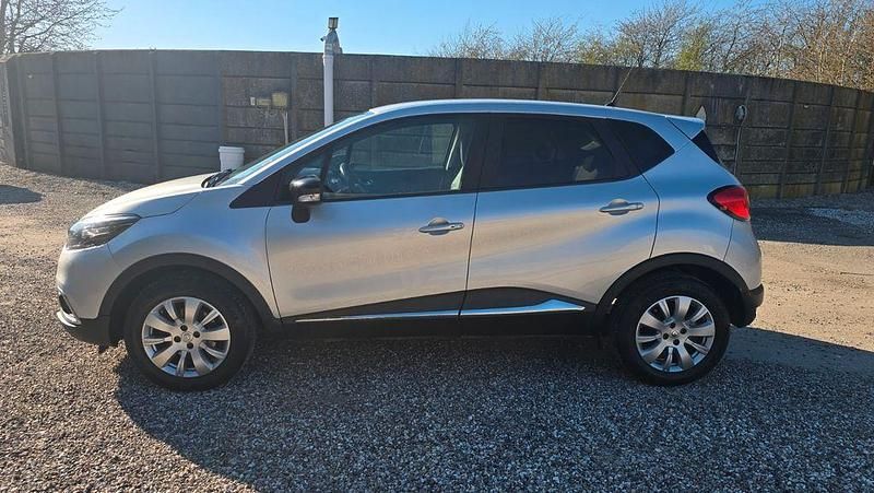 Gebraucht Renault Captur Experience 90 PS (66 kW) 2016 Grau SUV