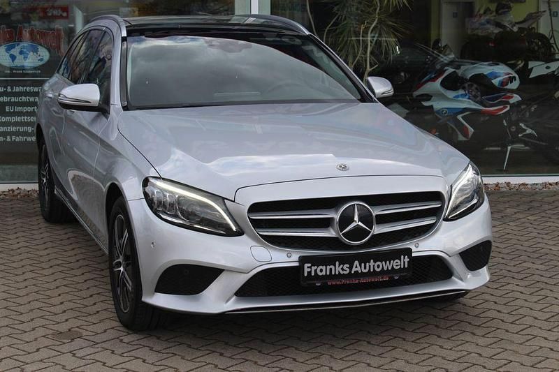 Gebraucht Mercedes C180 156 PS (114 kW) 2022 Silber Kombi