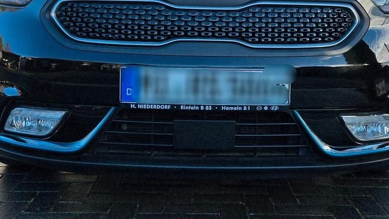 Gebraucht Kia Niro Vision 141 PS (103 kW) 2018 Schwarz SUV