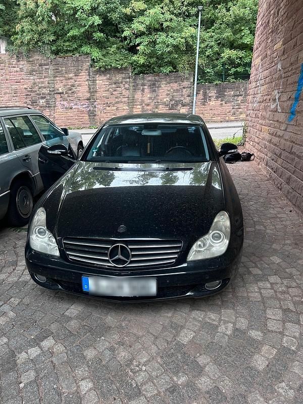 Schwarz Gebraucht 2004 Mercedes CLS350 Coupé | 3.750 € (Fairer Preis) - Bild 1/4